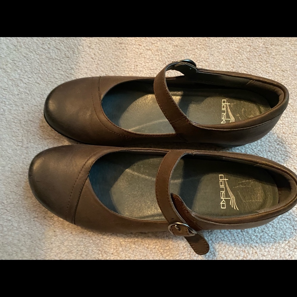 Dansko Fawna Size 38 Brown